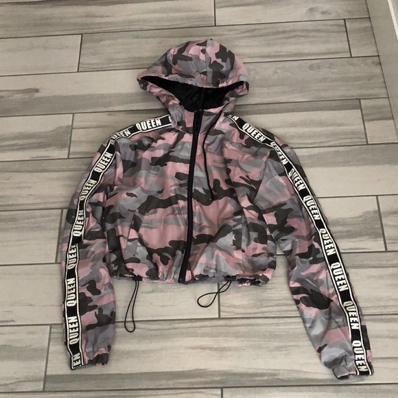 NEW LOOK Women’s Grey/ Pink Cropped Camo Windbreaker Jacket | M - Picture 11 of 15
